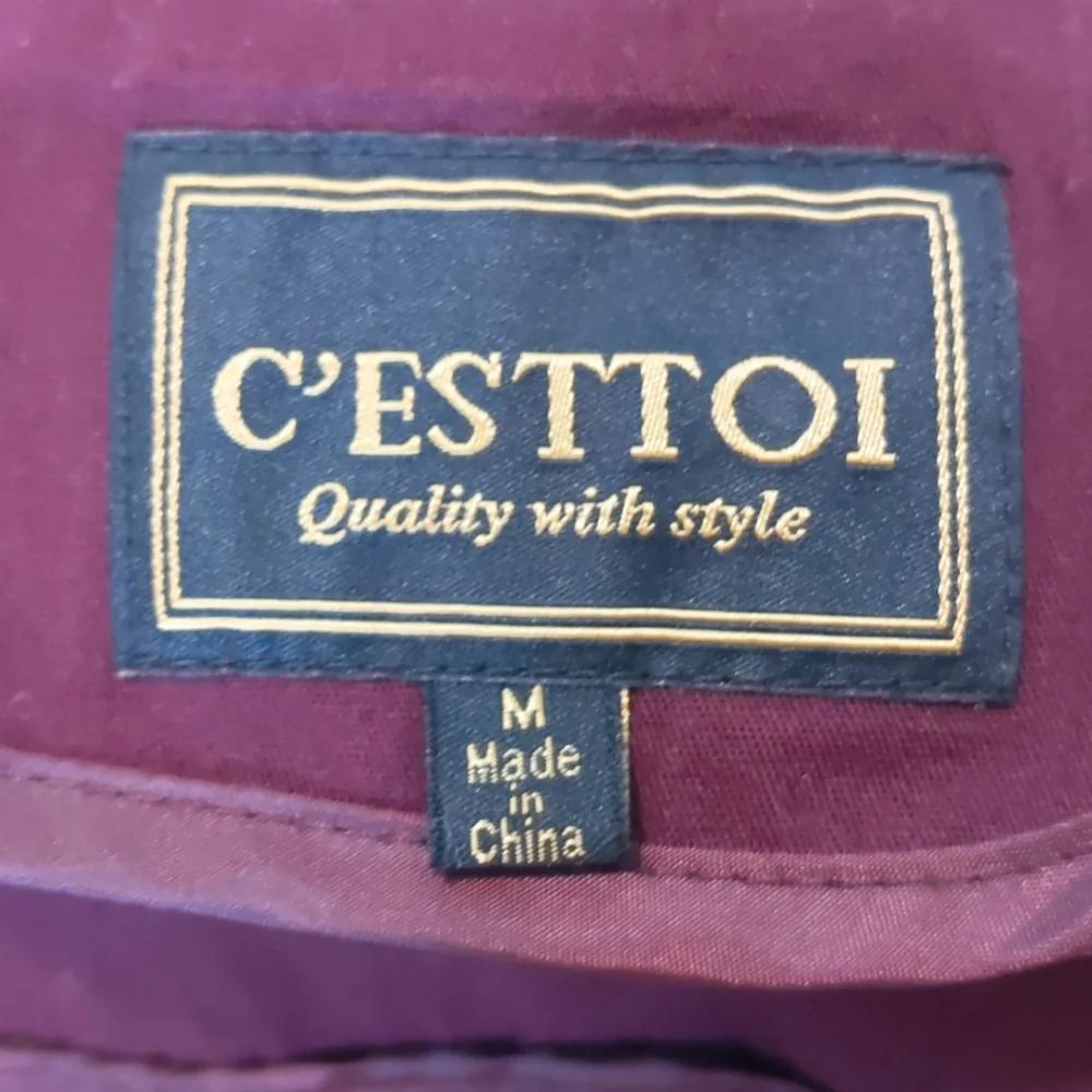 C'ESTTOI Burgundy Vest Size Medium